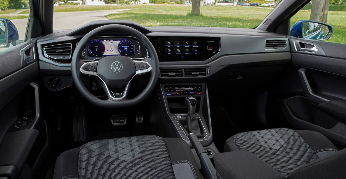 VW Polo interni